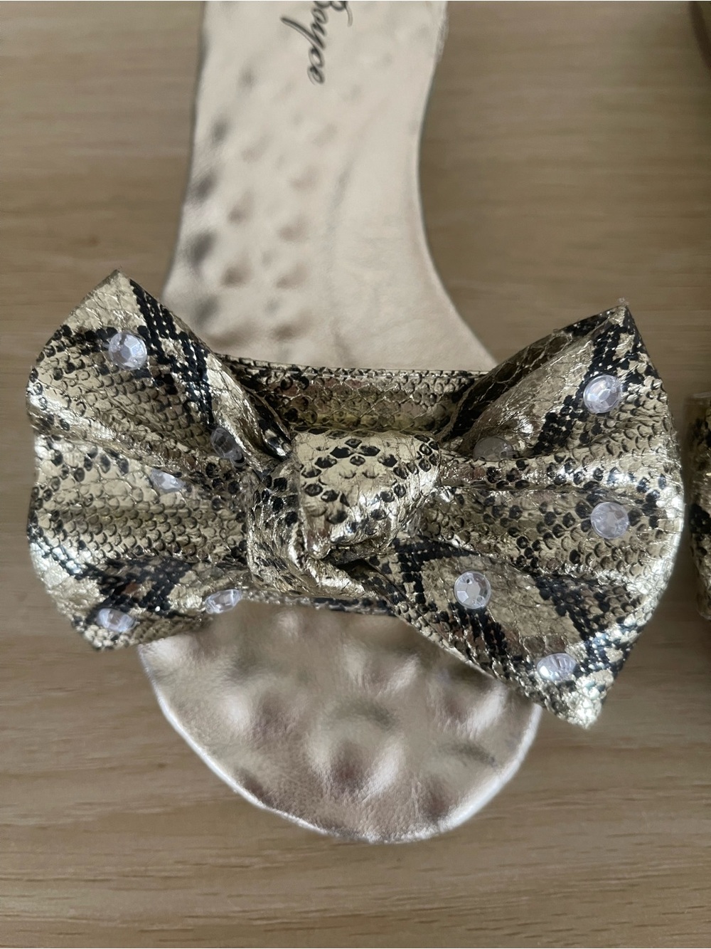Joan Boyce “Cheers”  Gold Snake Print Bow Comfort Flats Slides Sandals 7 NEW!